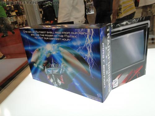 Botcon 2011: Transformers Prime Toys - Transformers Event: DSC10039