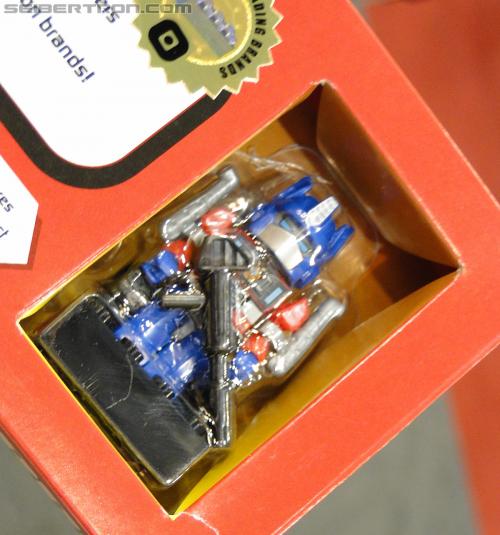 Transformers News: BotCon 2011 Coverage - BotCon Exclusive Kre-O Optimus Prime Image