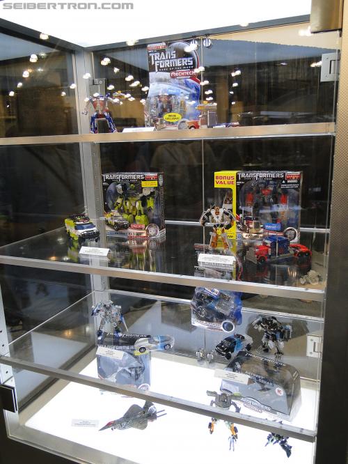 Botcon 2011: Transformers Retail Exclusives Display Area - Transformers Event: DSC09817