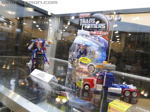 Botcon 2011: Transformers Retail Exclusives Display Area - Transformers Event: DSC09818