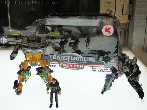 Botcon 2011 - Transformers Retail Exclusives Display Area