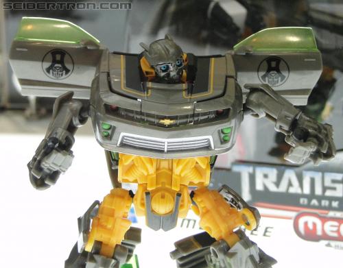 Botcon 2011: Transformers Retail Exclusives Display Area - Transformers Event: DSC09828a