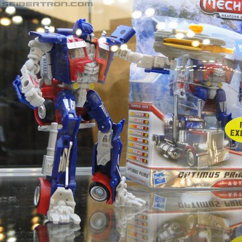 Botcon 2011: Transformers Retail Exclusives Display Area - Transformers Event: DSC09839a