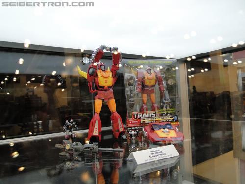 Botcon 2011: Transformers Retail Exclusives Display Area - Transformers Event: DSC09847