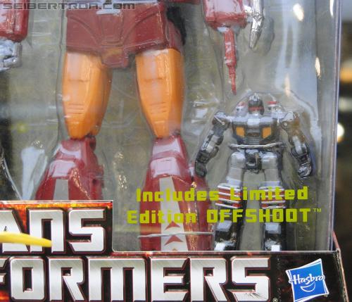 Botcon 2011: Transformers Retail Exclusives Display Area - Transformers Event: DSC09858