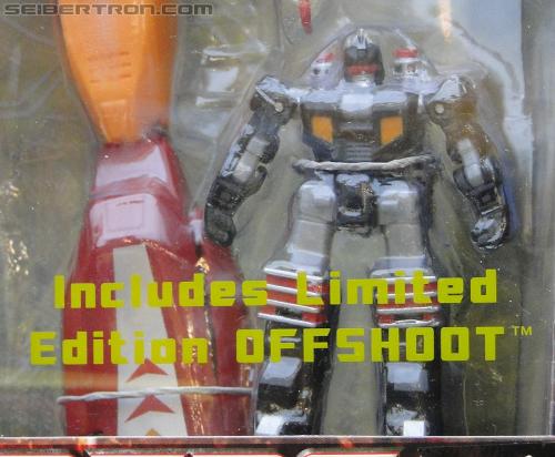 Botcon 2011: Transformers Retail Exclusives Display Area - Transformers Event: DSC09858a