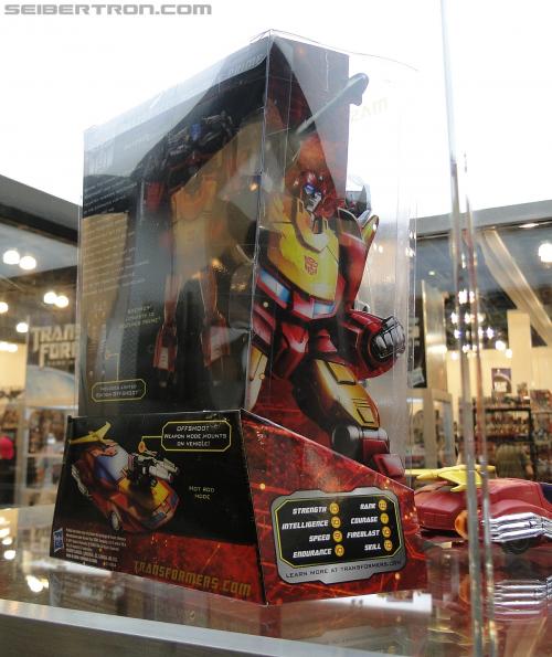 Botcon 2011: Transformers Retail Exclusives Display Area - Transformers Event: DSC09864