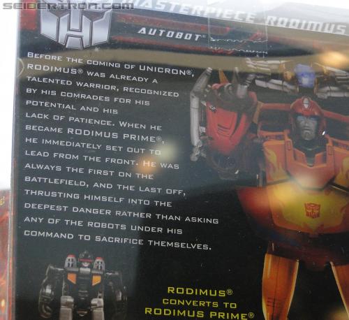 Botcon 2011: Transformers Retail Exclusives Display Area - Transformers Event: DSC09869