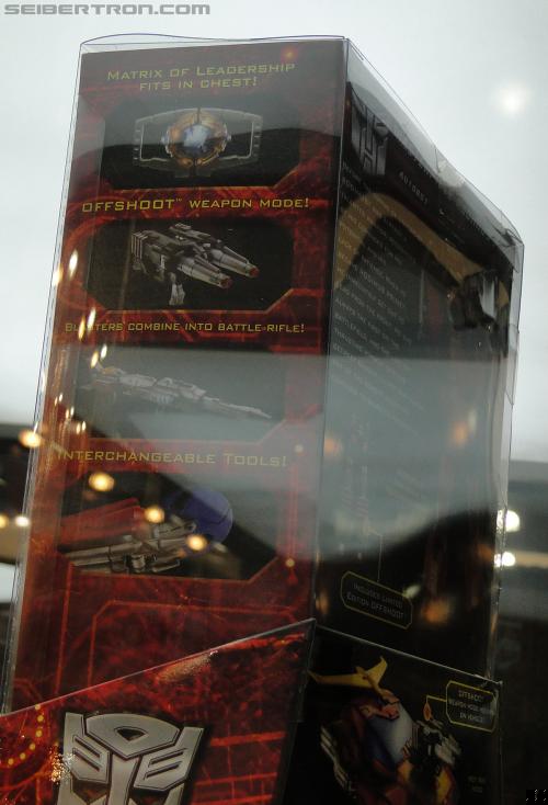 Botcon 2011: Transformers Retail Exclusives Display Area - Transformers Event: DSC09871