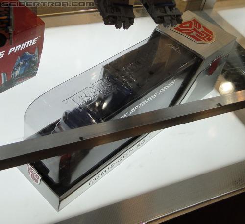 Botcon 2011: Transformers Retail Exclusives Display Area - Transformers Event: DSC10006