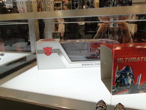Botcon 2011: Transformers Retail Exclusives Display Area - Transformers Event: DSC10011