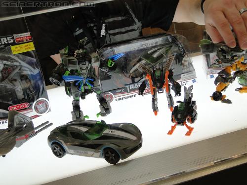 Botcon 2011: Transformers Retail Exclusives Display Area - Transformers Event: DSC10014