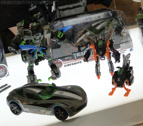 Botcon 2011: Transformers Retail Exclusives Display Area - Transformers Event: DSC10015
