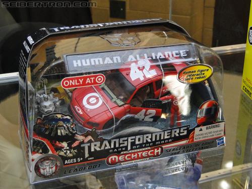Botcon 2011: Transformers Retail Exclusives Display Area - Transformers Event: DSC10026