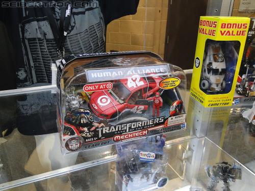 Botcon 2011: Transformers Retail Exclusives Display Area - Transformers Event: DSC10029