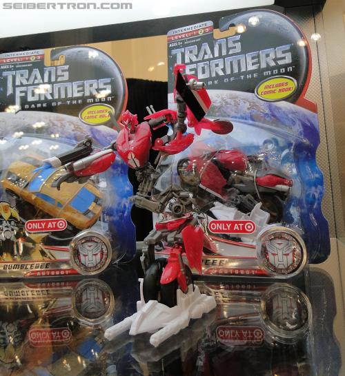 Botcon 2011: Transformers Retail Exclusives Display Area - Transformers Event: DSC10037
