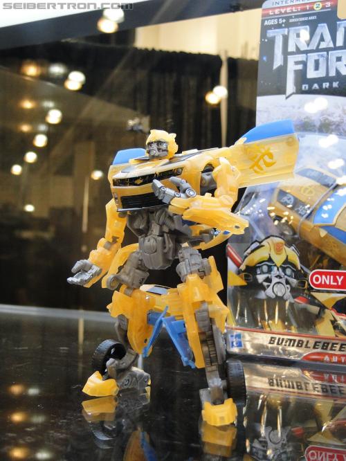 Botcon 2011: Transformers Retail Exclusives Display Area - Transformers Event: DSC10039