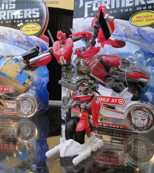 Botcon 2011: Transformers Retail Exclusives Display Area - Transformers Event: DSC10045