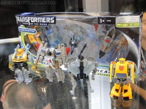Botcon 2011: Transformers Retail Exclusives Display Area - Transformers Event: DSC10046