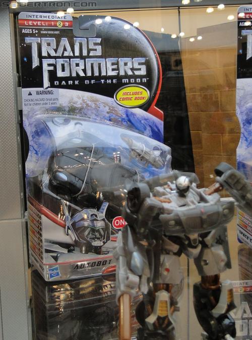 Botcon 2011: Transformers Retail Exclusives Display Area - Transformers Event: DSC10101