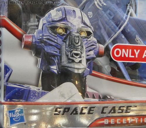 Botcon 2011: Transformers Retail Exclusives Display Area - Transformers Event: DSC10106