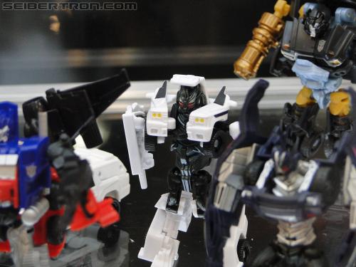 Botcon 2011: Transformers Retail Exclusives Display Area - Transformers Event: DSC10170