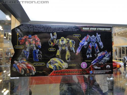 Botcon 2011: Transformers Retail Exclusives Display Area - Transformers Event: DSC10580