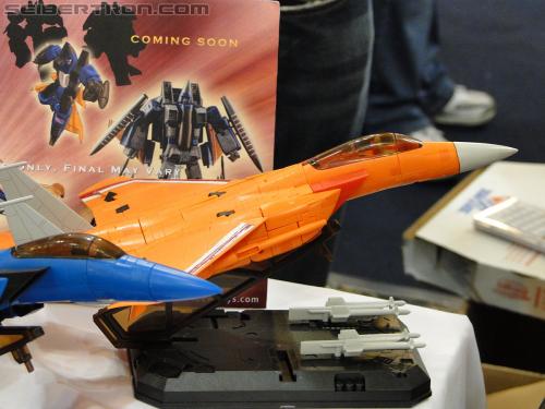 Botcon 2011: 3rd Party Products - Transformers Event: 3rd-party-005
