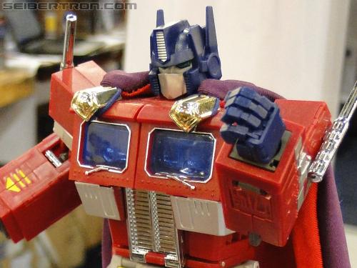 Botcon 2011: 3rd Party Products - Transformers Event: 3rd-party-017