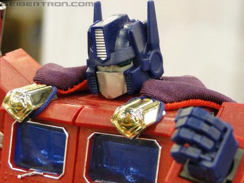 Botcon 2011: 3rd Party Products - Transformers Event: 3rd-party-019