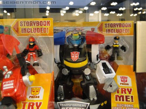 Botcon 2011: Playskool Heroes Rescue Bots - Transformers Event: Playskool-rescue-bots-008