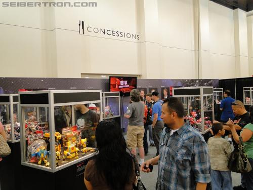 Botcon 2011: Hall of Fame Display Area - Transformers Event: DSC00529