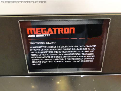 Botcon 2011: Hall of Fame Display Area - Transformers Event: DSC00547