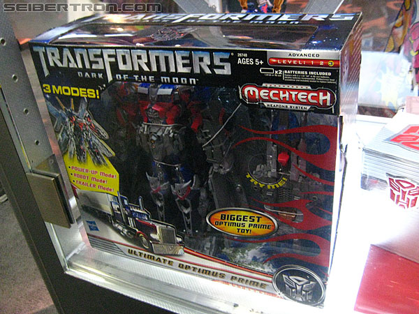 SDCC 2011: Transformers 3 Dark of the Moon (DOTM) Toys - Transformers Event: SDCC-DOTM-9895