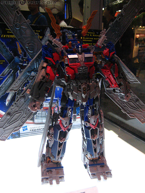 SDCC 2011: Transformers 3 Dark of the Moon (DOTM) Toys - Transformers Event: SDCC-DOTM-9926
