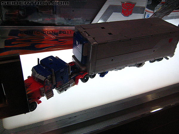 SDCC 2011: Transformers 3 Dark of the Moon (DOTM) Toys - Transformers Event: SDCC-DOTM-9927