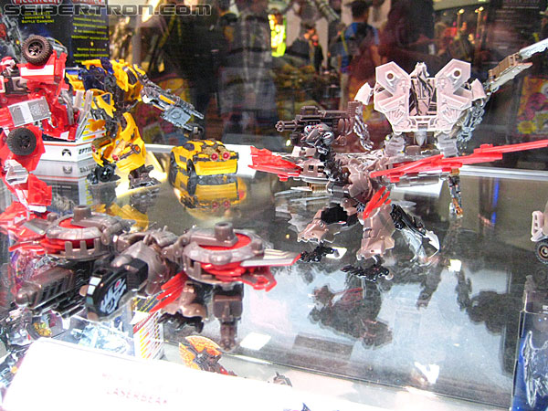 SDCC 2011: Transformers 3 Dark of the Moon (DOTM) Toys - Transformers Event: SDCC-DOTM-9934