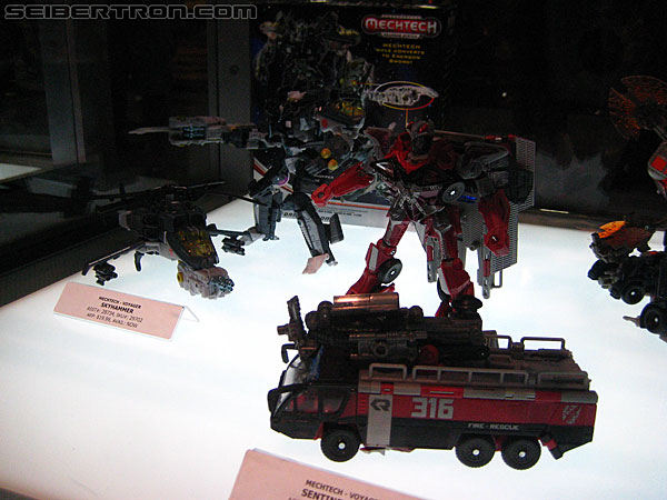 SDCC 2011: Transformers 3 Dark of the Moon (DOTM) Toys - Transformers Event: SDCC-DOTM-9938