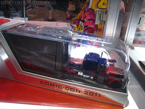 SDCC 2011: Retail and SDCC Exclusives - Transformers Event: Transformers-Exclusives-9896
