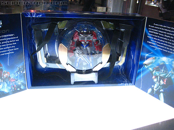 Transformers News: Marcelo Matere releases boxart for SDCC exclusive Transformers Prime Matrix Optimus Prime Image