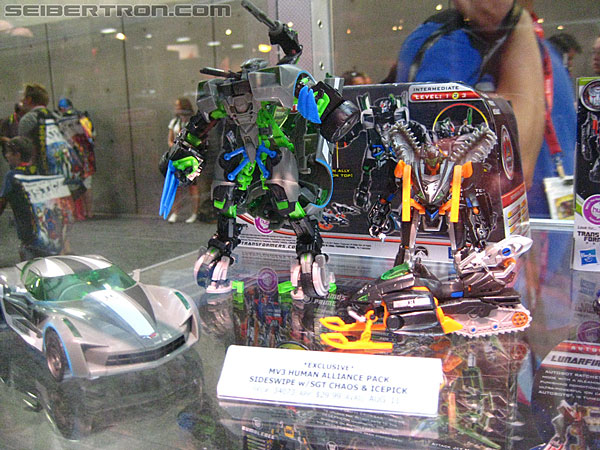 SDCC 2011: Retail and SDCC Exclusives - Transformers Event: Transformers-Exclusives-9945