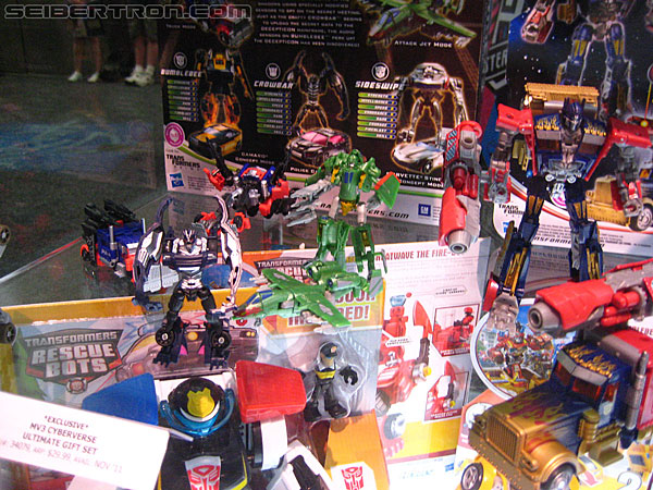 SDCC 2011: Retail and SDCC Exclusives - Transformers Event: Transformers-Exclusives-9946