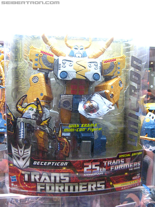 SDCC 2011: Retail and SDCC Exclusives - Transformers Event: Transformers-Exclusives-9955
