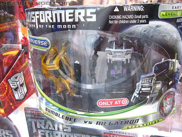 SDCC 2011: Retail and SDCC Exclusives - Transformers Event: Transformers-Exclusives-9958