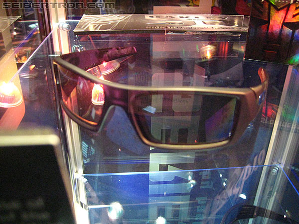 SDCC 2011: Officially Licensed 3rd Party Products - Transformers Event: TF-Officially-Licensed-9975