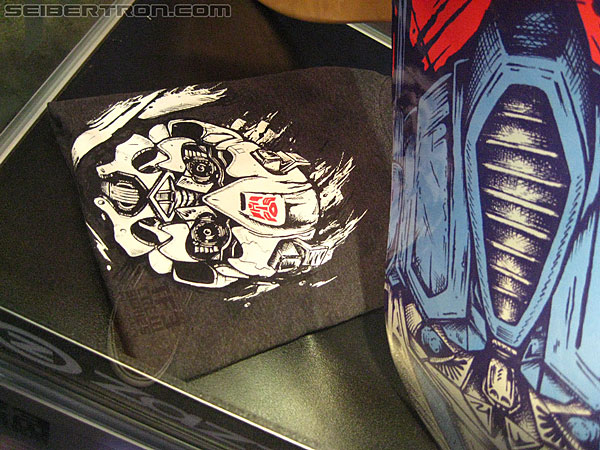 SDCC 2011: Officially Licensed 3rd Party Products - Transformers Event: TF-Officially-Licensed-9983