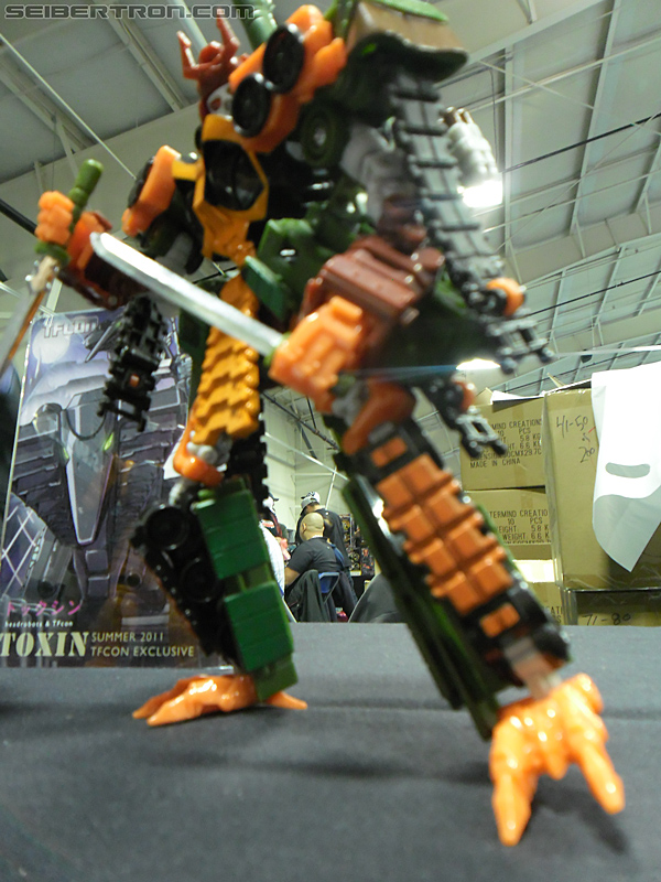 Victoria's Ultimate Hobby and Toy Fair 2011: Headrobots - Transformers Event: TheShow-241