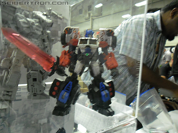 Victoria's Ultimate Hobby and Toy Fair 2011: Make-Toys - Transformers Event: TheShow-081