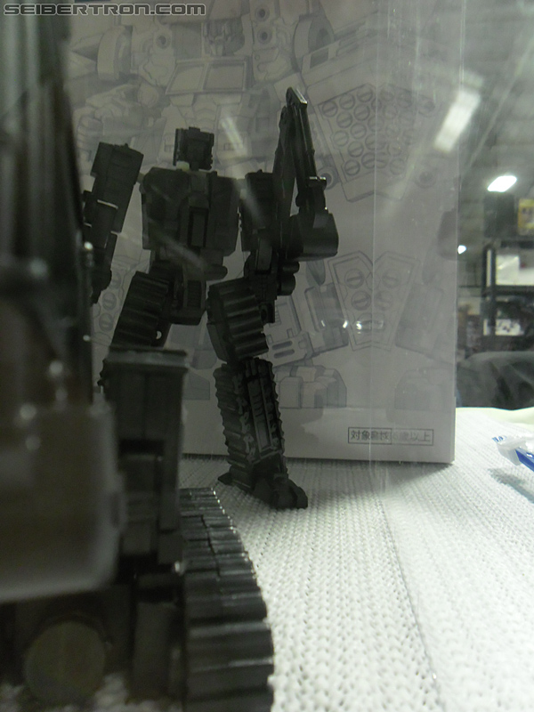 Victoria's Ultimate Hobby and Toy Fair 2011: Make-Toys - Transformers Event: TheShow-085