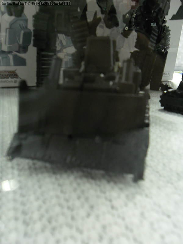 Victoria's Ultimate Hobby and Toy Fair 2011: Make-Toys - Transformers Event: TheShow-087